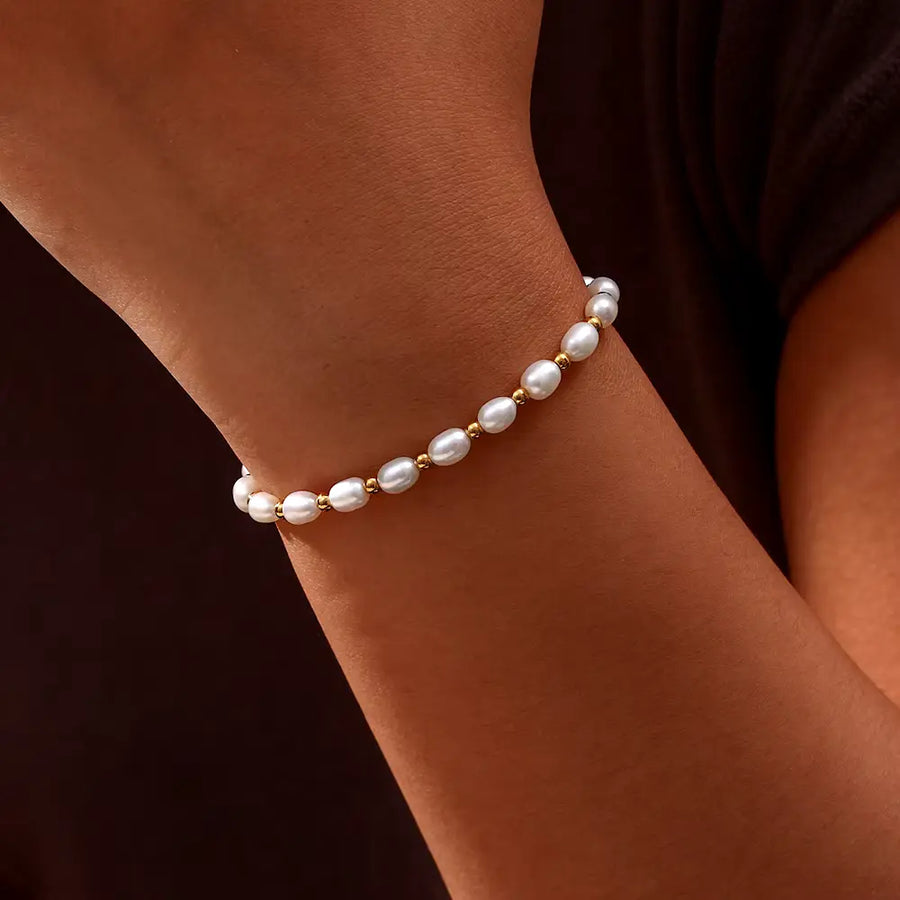 ADELINE | ELEGANT PEARL AND GOLD BRACELET