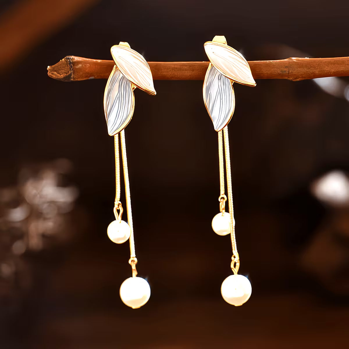 LORELEI | LONG PEARL LEAF EARRINGS