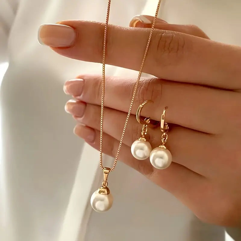 GRACELYN | ELEGANT GRACEFUL PEARL NECKLACE SET