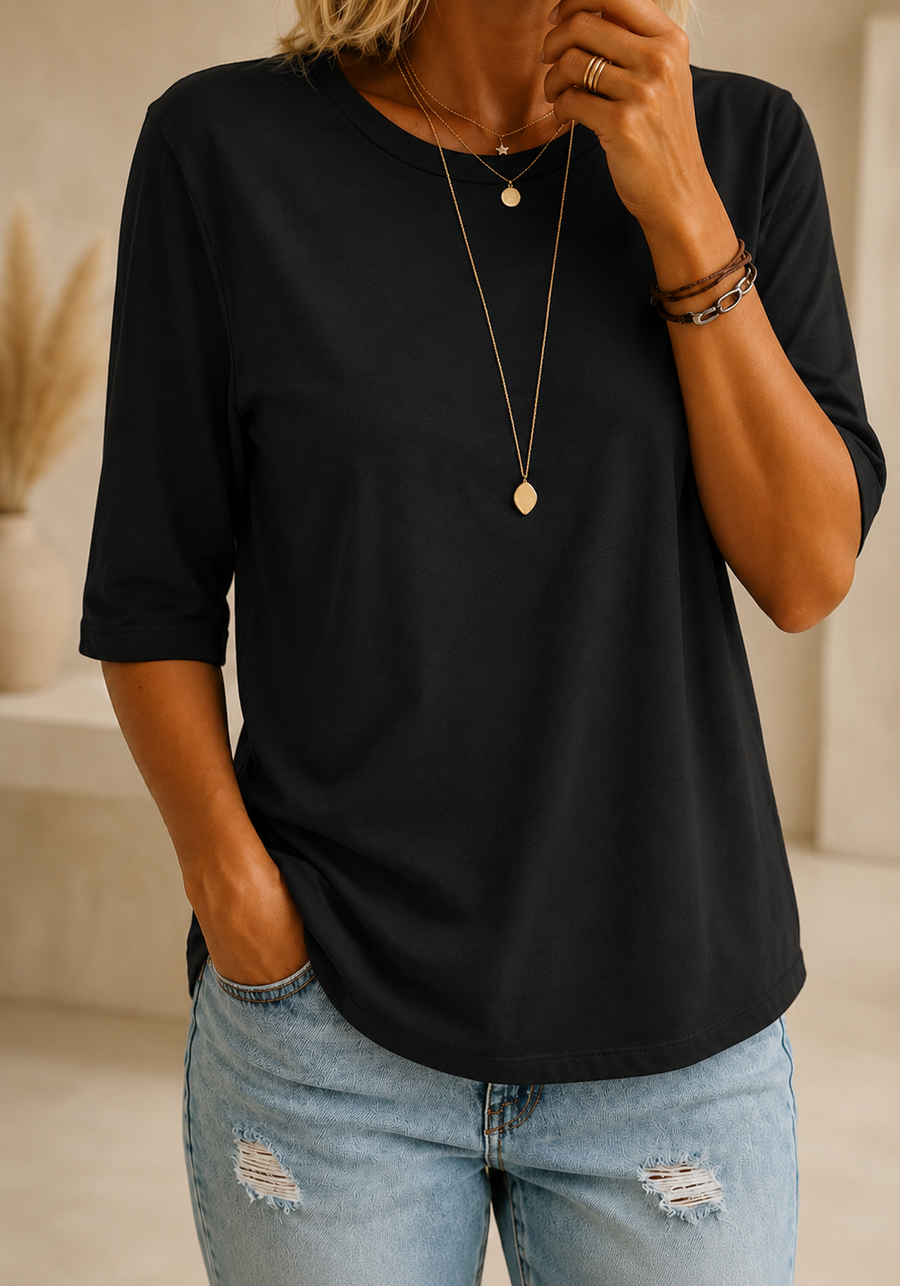 Calvera | Essential Comfort Tee