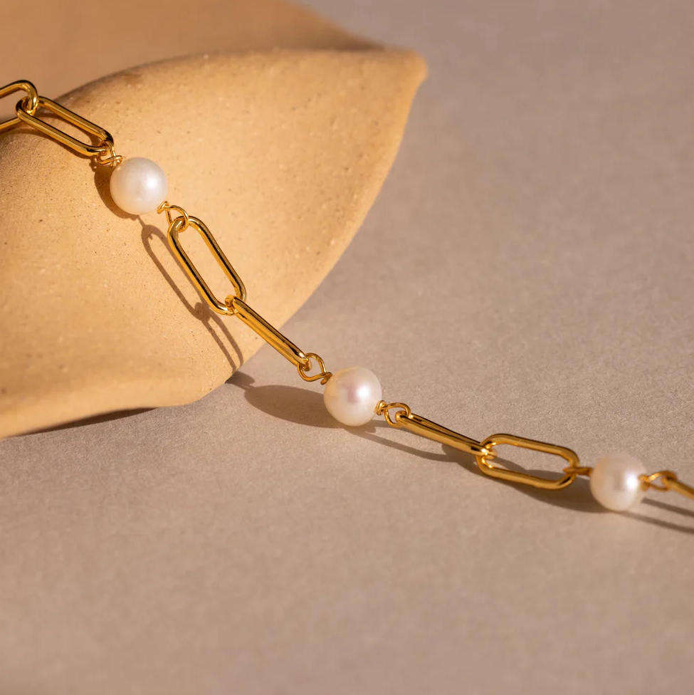 VIVIENNE | TIMELESS PEARL CHAIN BRACELET