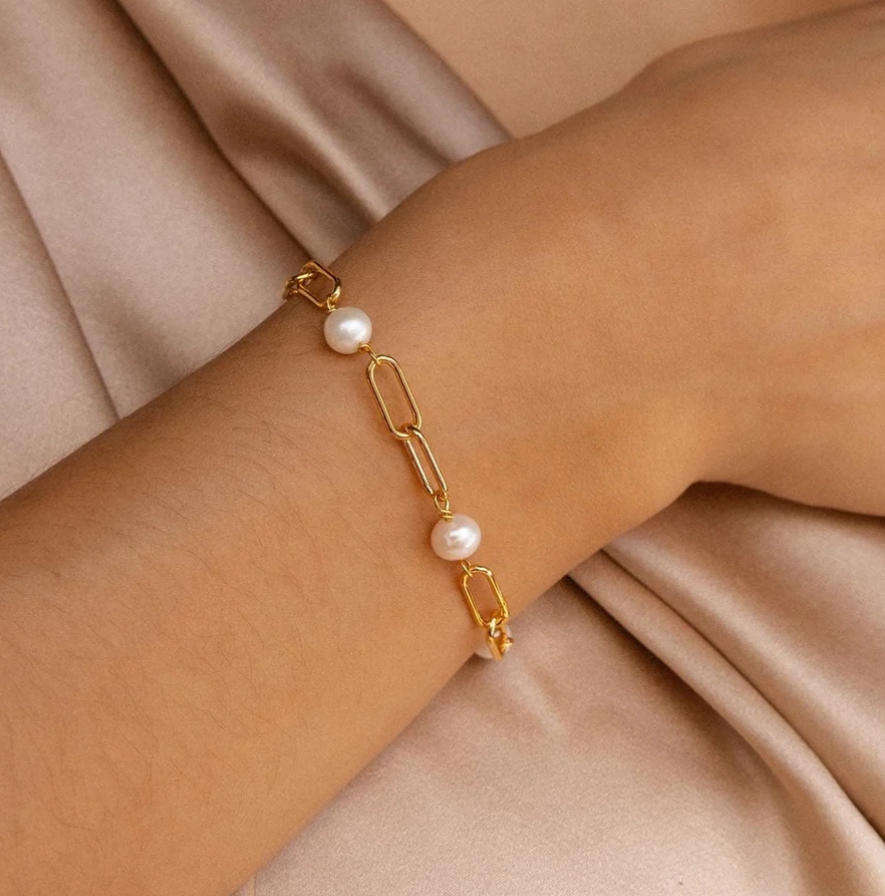 VIVIENNE | TIMELESS PEARL CHAIN BRACELET