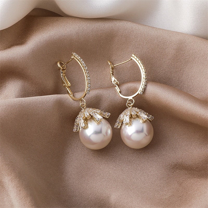 BELLA | PEARL BABY EARRINGS