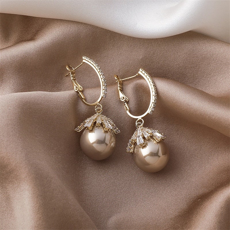 BELLA | PEARL BABY EARRINGS