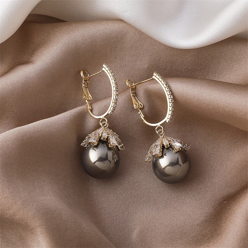 BELLA | PEARL BABY EARRINGS