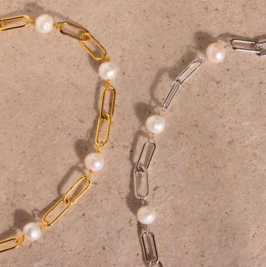 VIVIENNE | TIMELESS PEARL CHAIN BRACELET