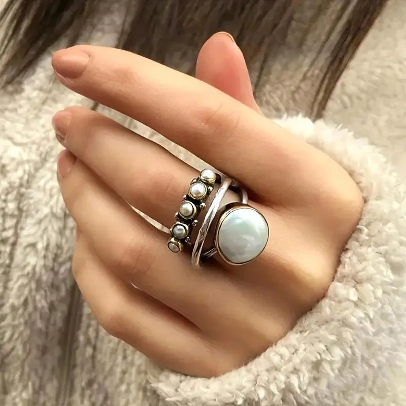 AURELIA | LAYERED PEARL RINGS SET