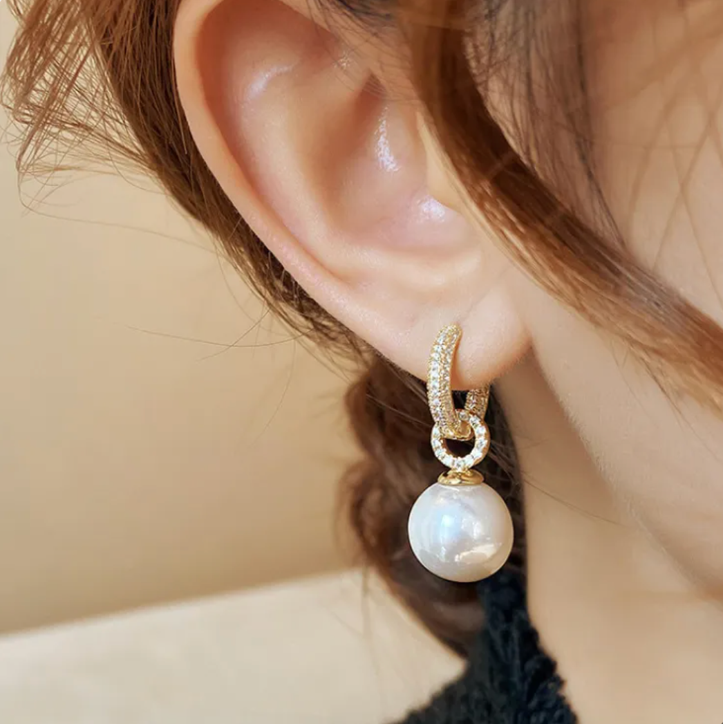 LUCIANA | DAZZLING PEARL EARRINGS