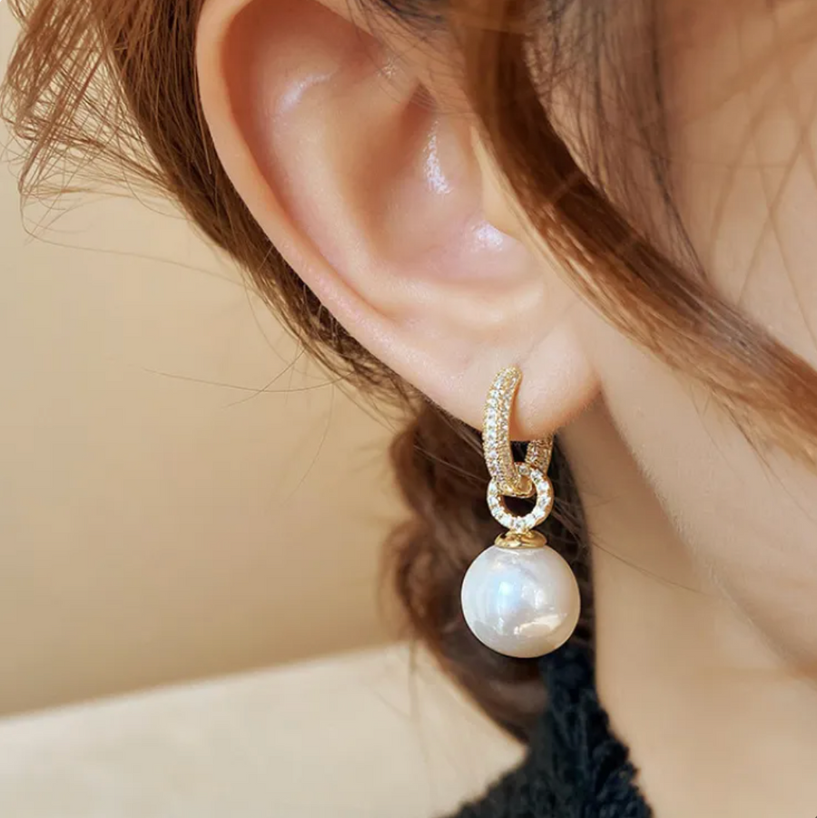 LUCIANA | DAZZLING PEARL EARRINGS