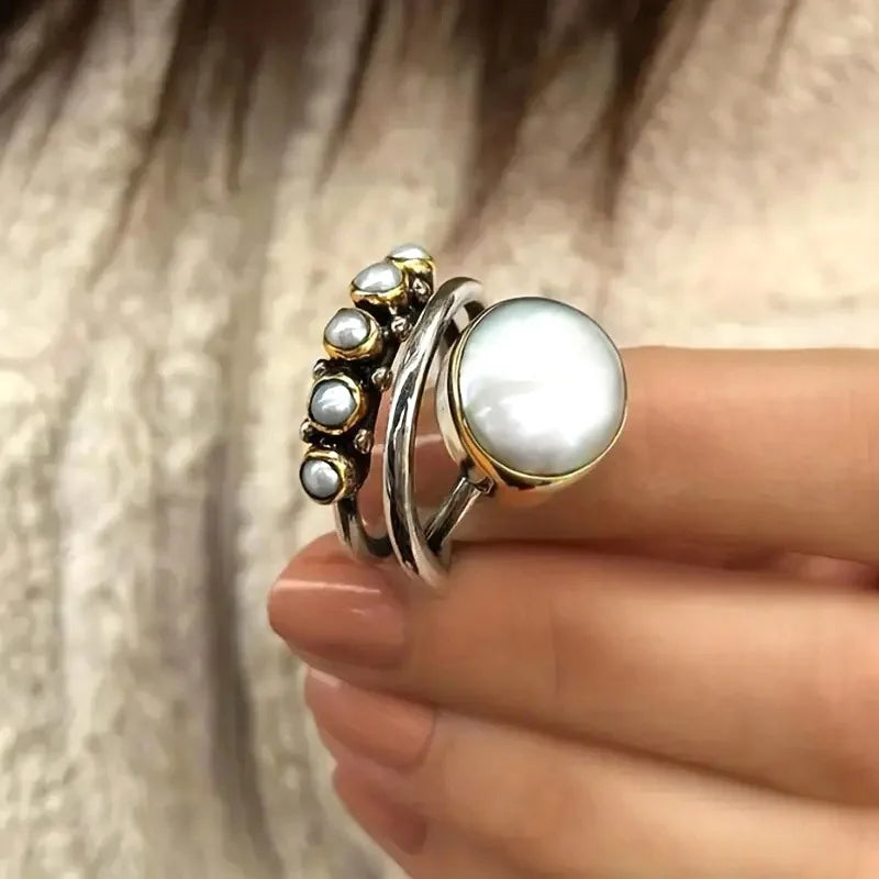 AURELIA | LAYERED PEARL RINGS SET