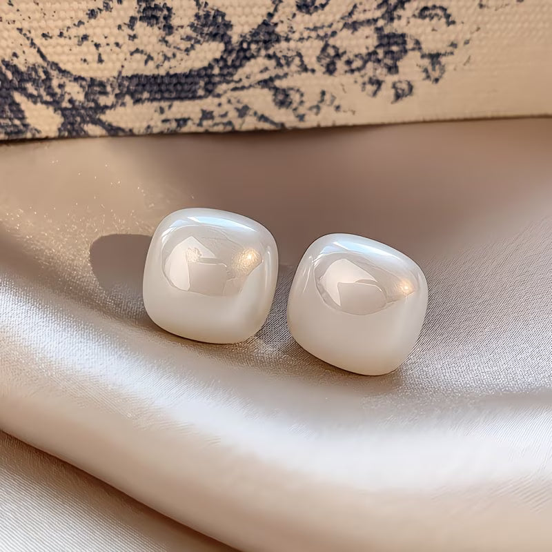SAVANNAH | SQUARE PEARL EARRINGS