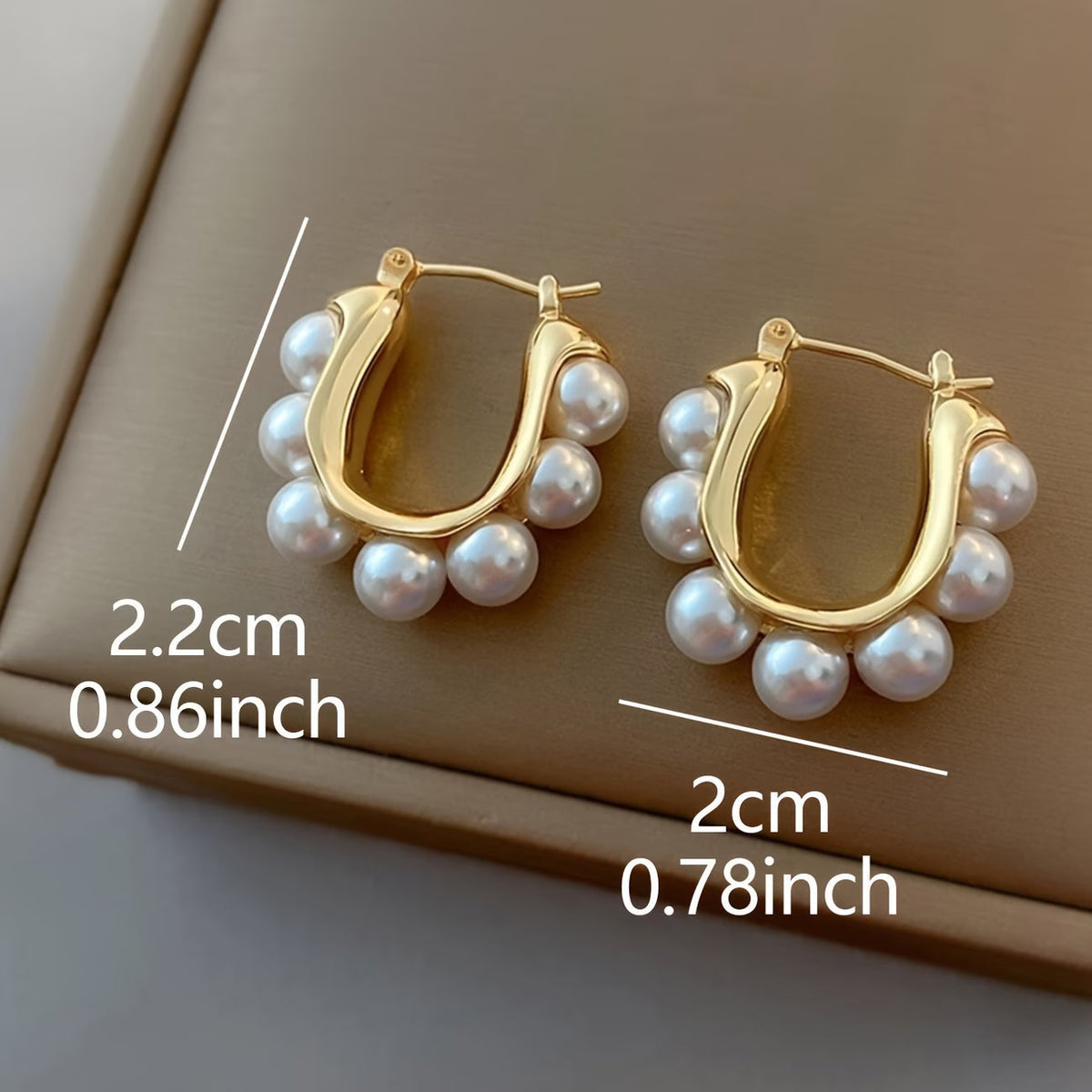 PEARLA | CLUSTERED PEARL HOOP EARRINGS