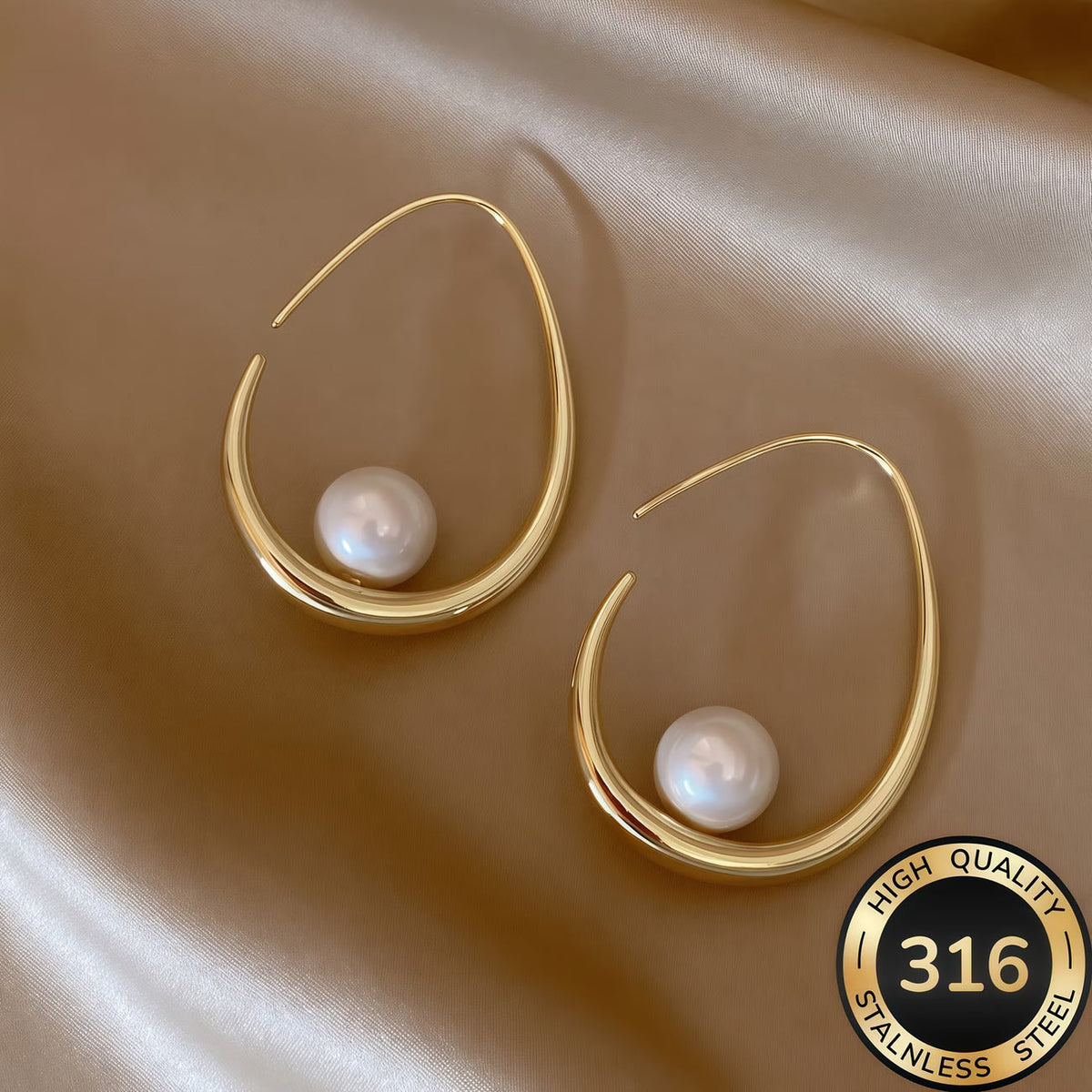 SELENA | CRESCENT PEARL HOOP EARRINGS
