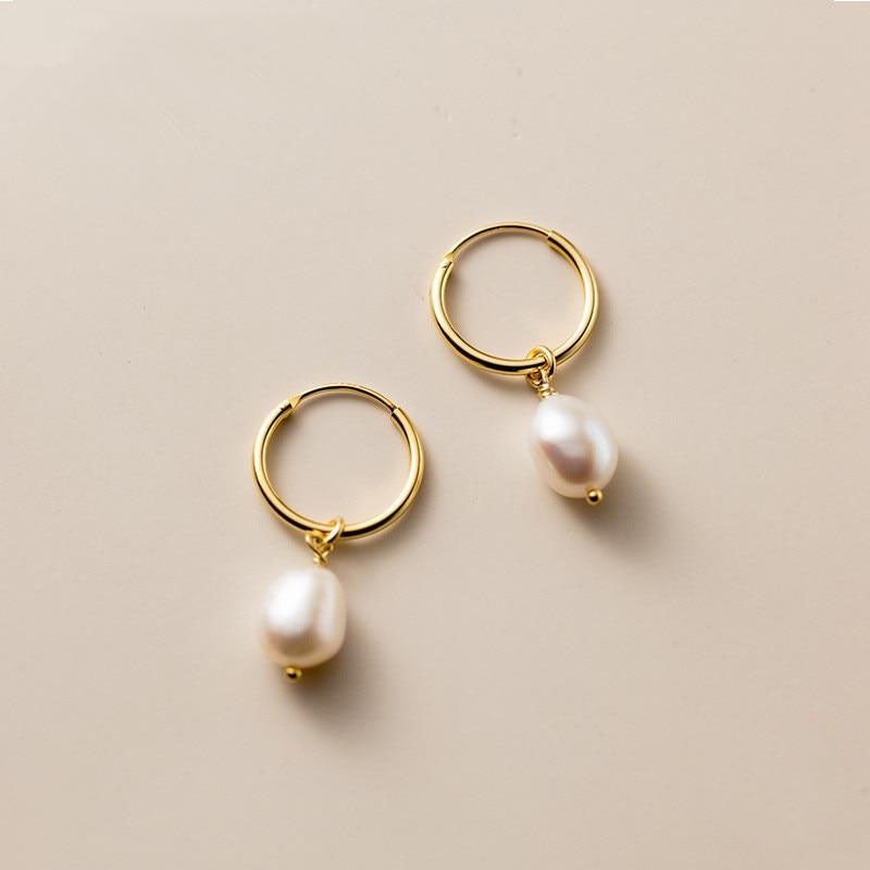 MILA | ESSENTIAL PEARL HOOP EARRINGS