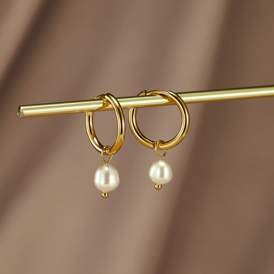MILA | ESSENTIAL PEARL HOOP EARRINGS