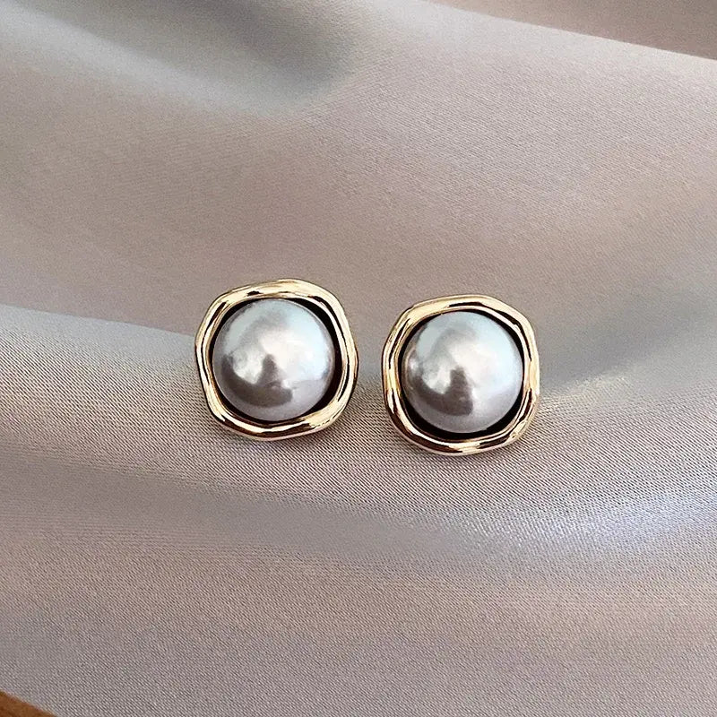 RAVENNA | LUXE BLACK PEARL STUD EARRINGS