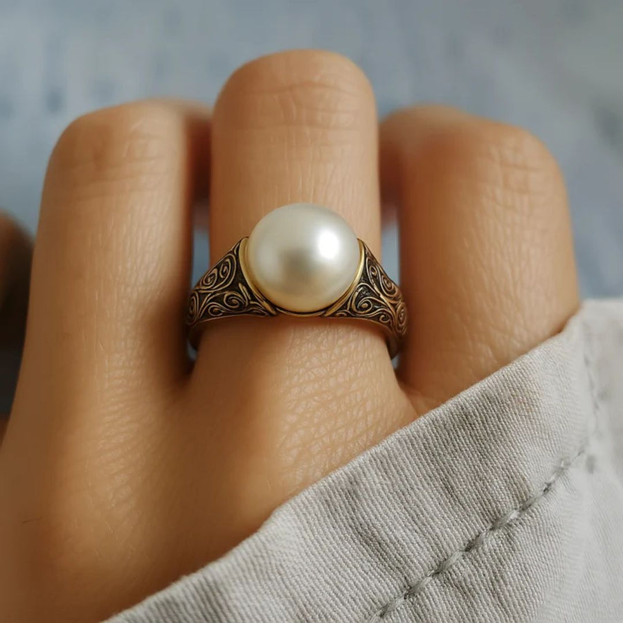 AURELIANE | TIMELESS VINTAGE PEARL GOLD RING