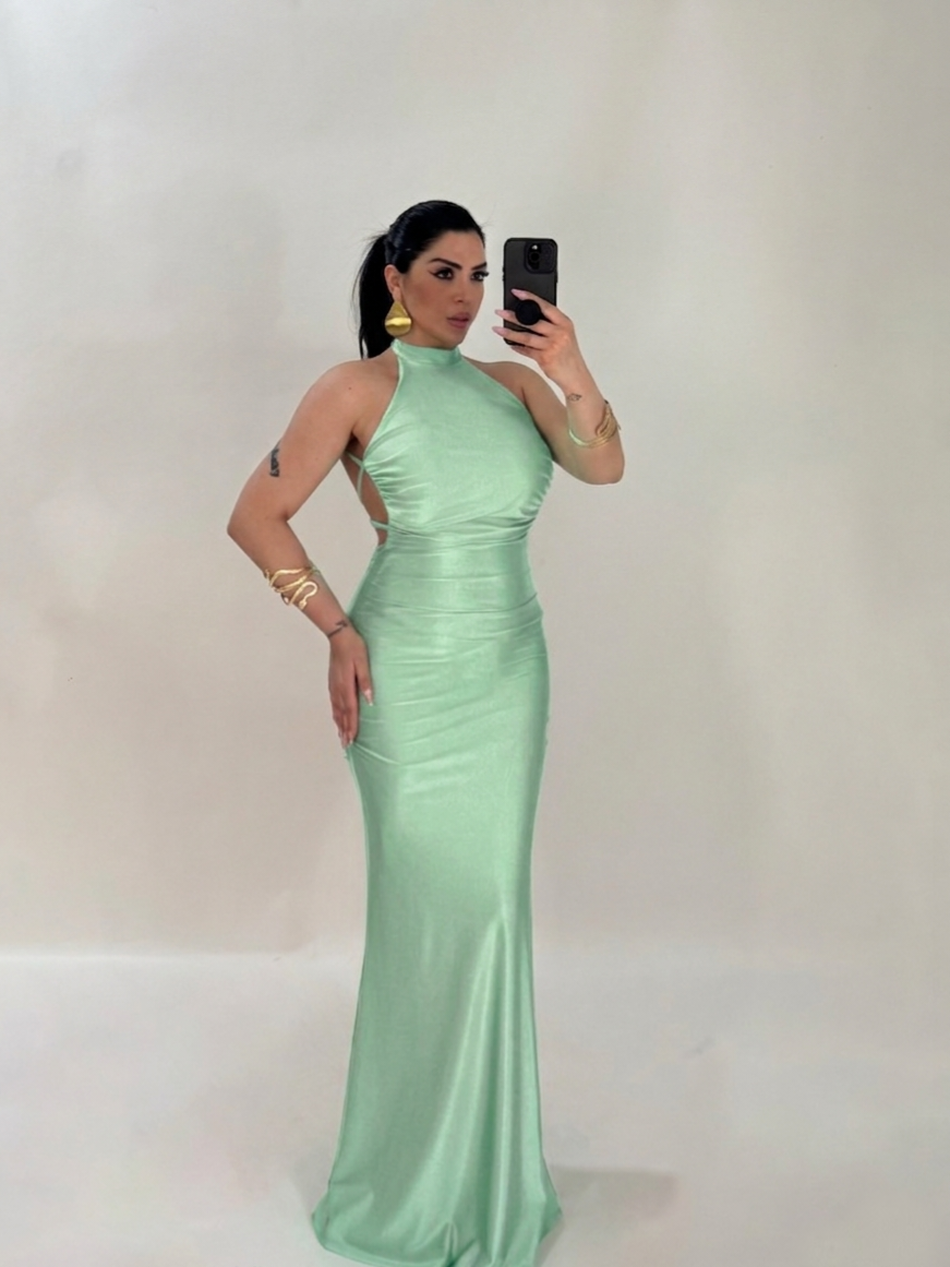 Mermaid-style long dress with back neckline “The Best”