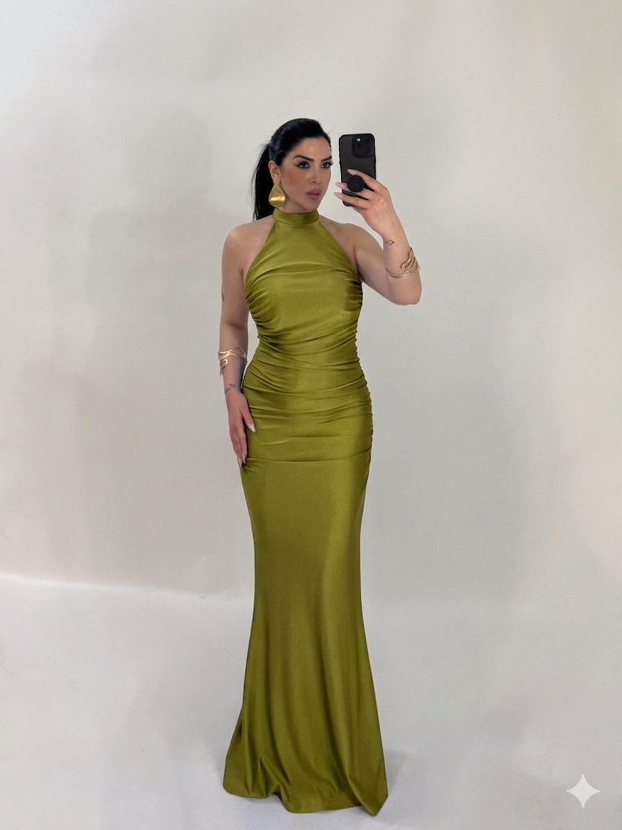 Mermaid-style long dress with back neckline “The Best”