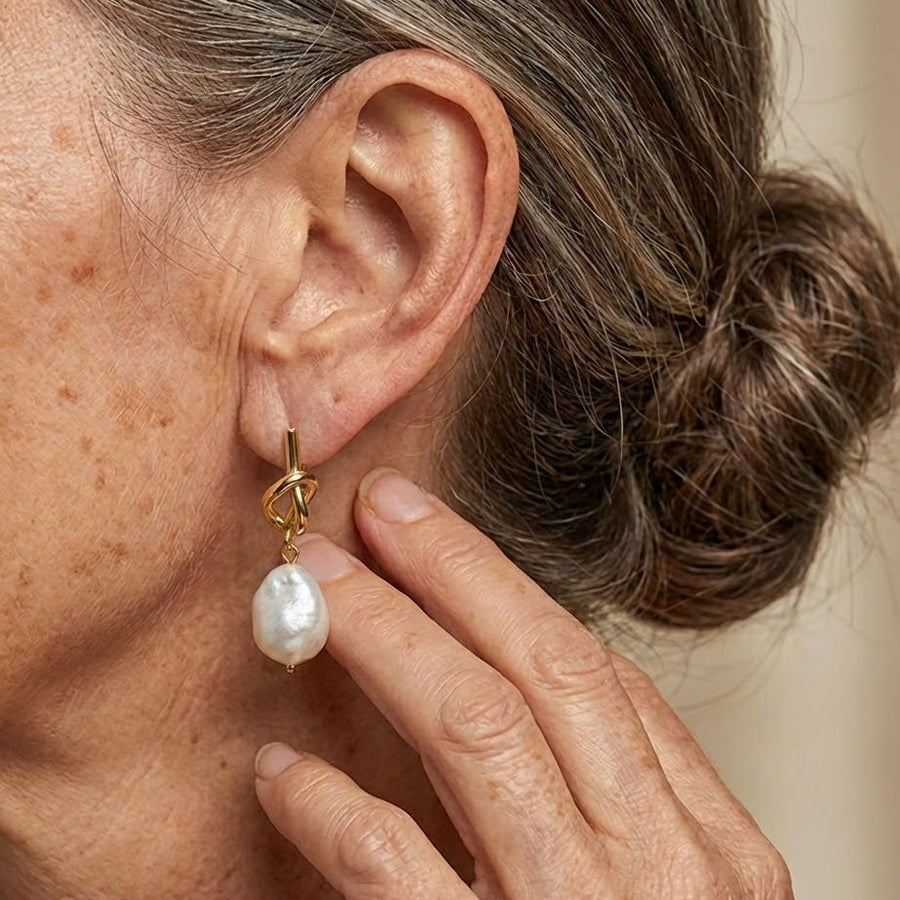 NADIA | KNOTTED PEARL EARRINGS